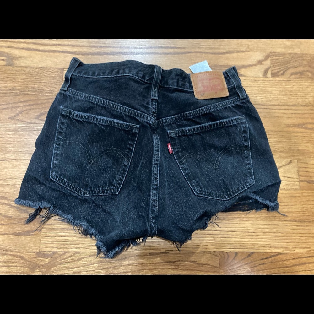 5 for $25! Levi’s jean shorts - Picture 6 of 6